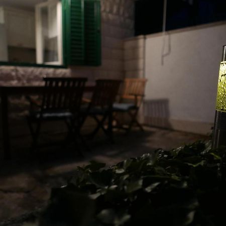 Vacation House "Pave" Povlja  Exterior photo