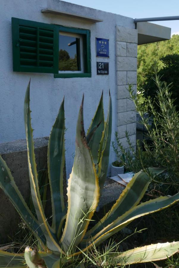 Vacation House "Pave" Povlja  Exterior photo